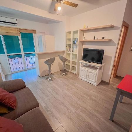 Bonito Apartamento Cerca Del Puerto Малага Екстериор снимка
