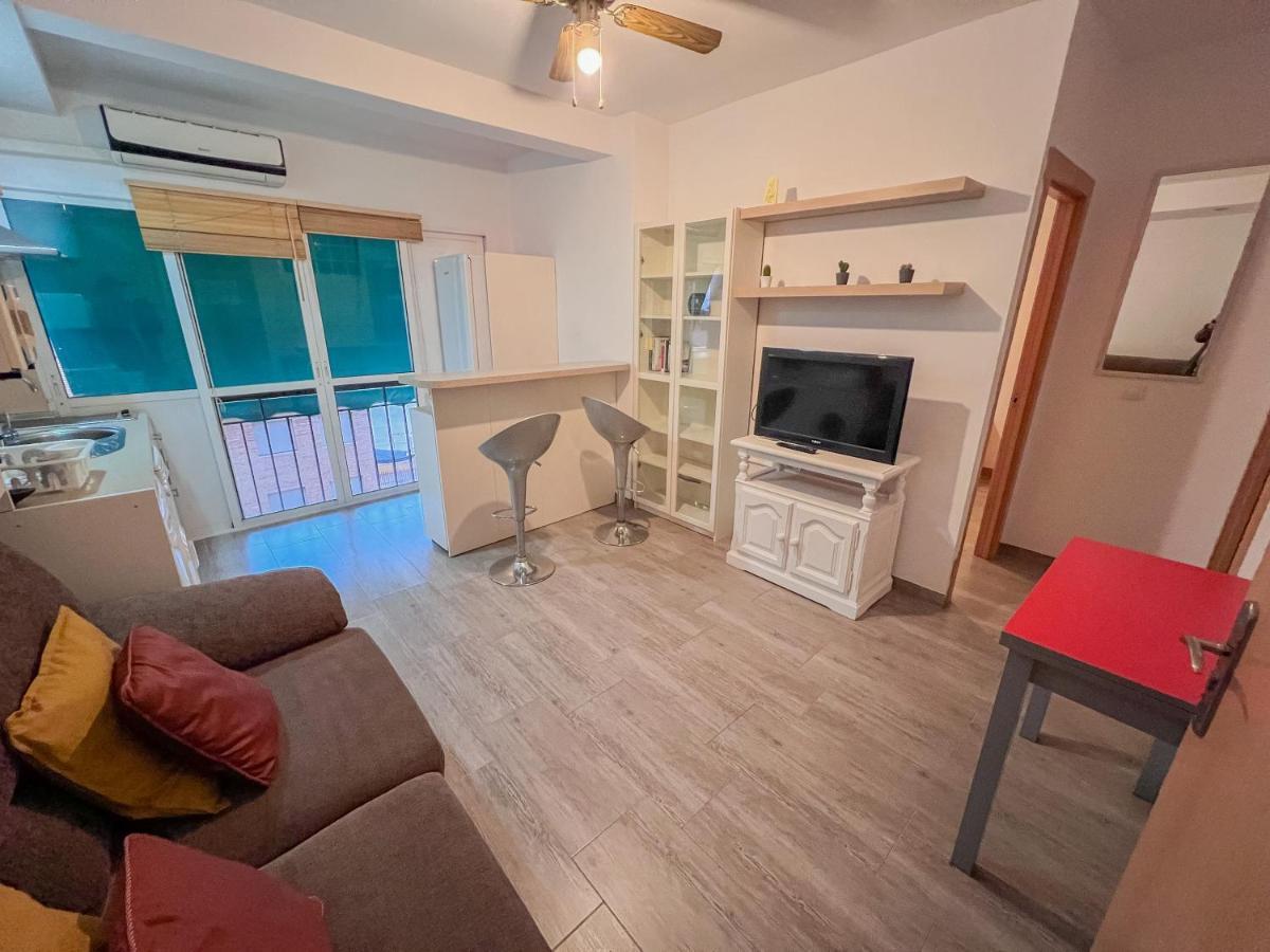 Bonito Apartamento Cerca Del Puerto Малага Екстериор снимка